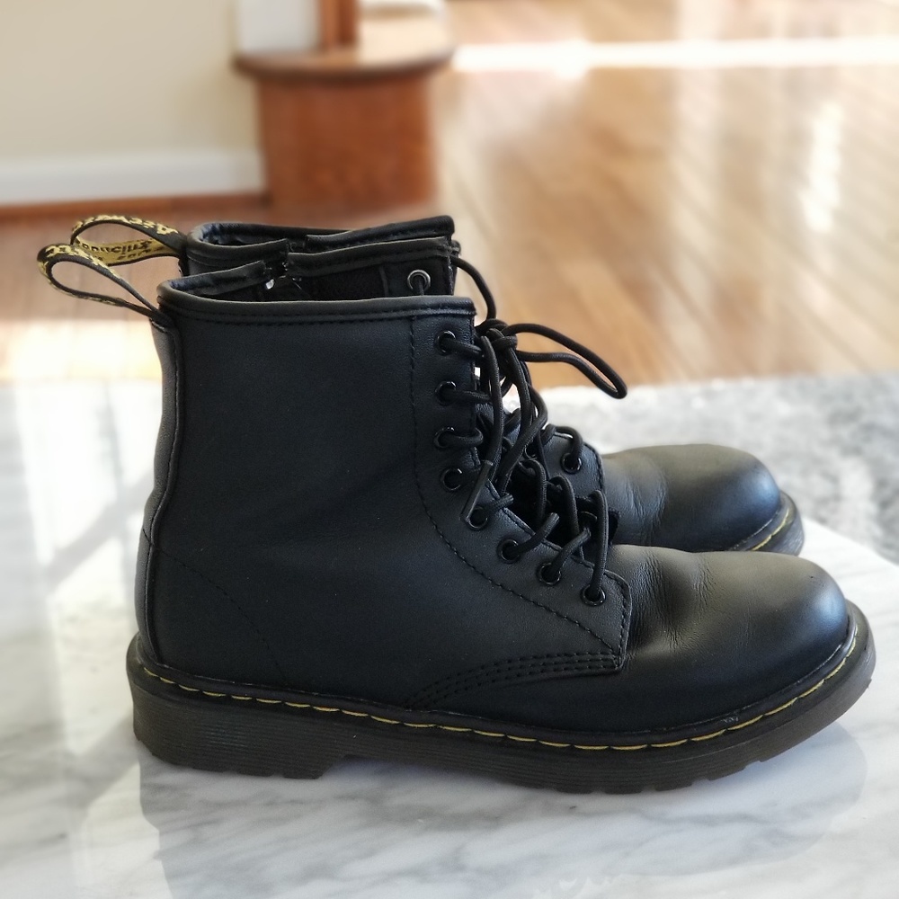 Dr. Martens black boots - Picture 1 of 3